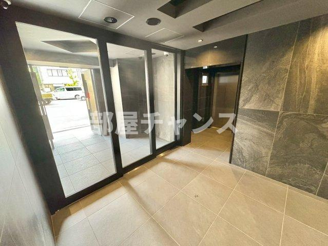 プレサンス太閤通駅前デュプルのエントランス