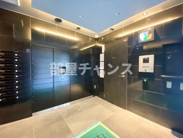 エスリード栄エステージのエントランス