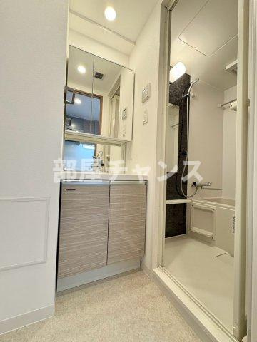 エスリード栄エステージの独立洗面台