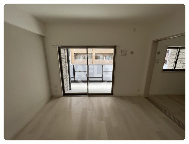 Fujiman南森町の居間・リビング|Fujiman南森町　洋室