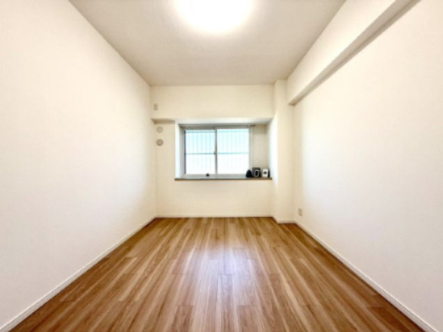 ロイヤルコンフォート日進の洋室|約6.7帖