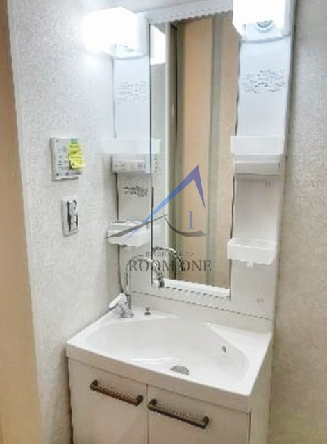 Ｆｉｅｌｄ　Ｌａｇｏｏｎ下小田中の洗面所|洗面台です。