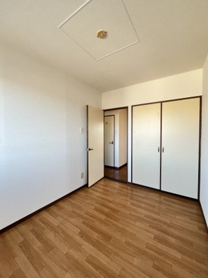 【洋室】 | メゾンドール