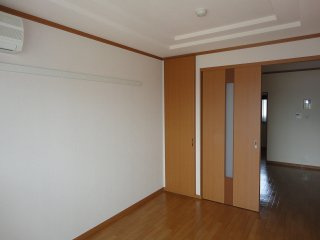 【居間・リビング】 | エレガントモレノ | 南側洋室