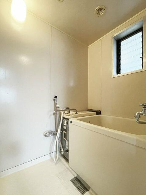 第８正栄ハイツの浴室