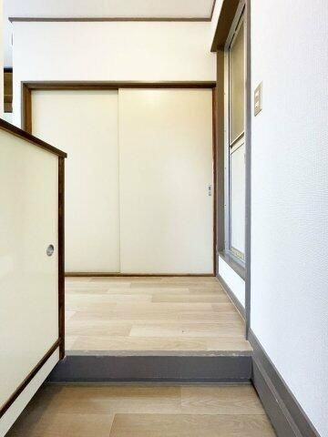 第８正栄ハイツの玄関