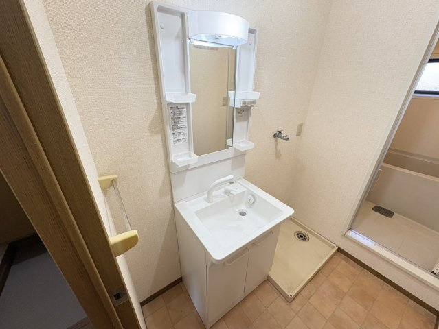 サニーコート田辺Bの独立洗面台
