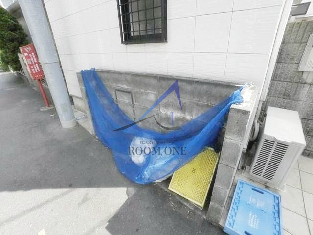 フルーレ高円寺のその他共用部分|敷地内ごみ置き場です。