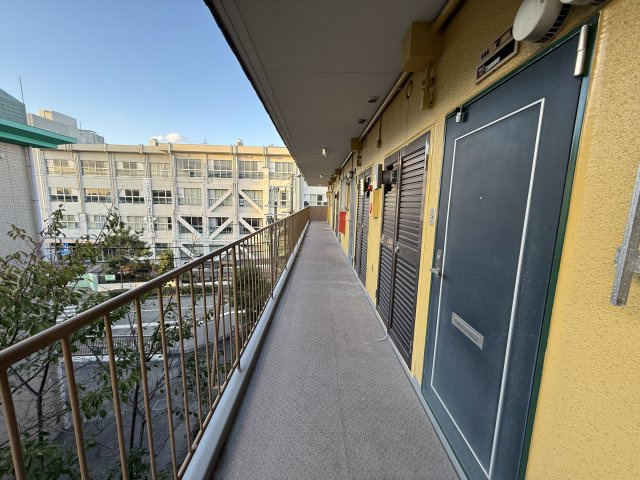 庄内フラッツのロビー