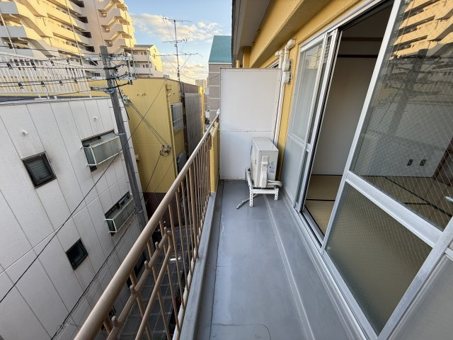 庄内フラッツのバルコニー