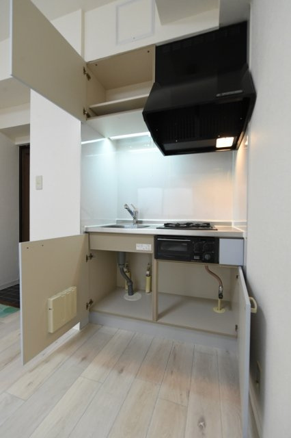 日興パレス渋谷のキッチン|コンパクトなキッチンで掃除もラクラク