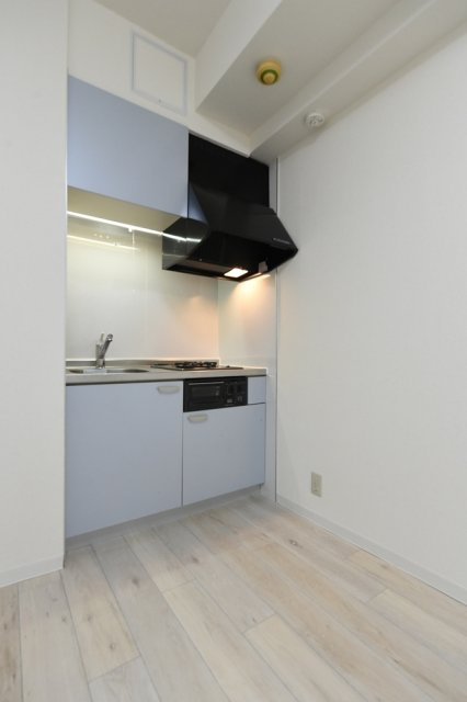 日興パレス渋谷のキッチン|コンパクトなキッチンで掃除もラクラク