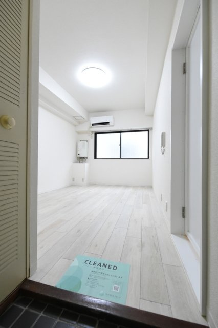 日興パレス渋谷の玄関|ゆったりとした玄関です