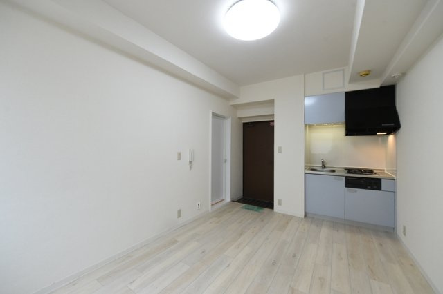 日興パレス渋谷の洋室|落ち着いた色調の洋室です