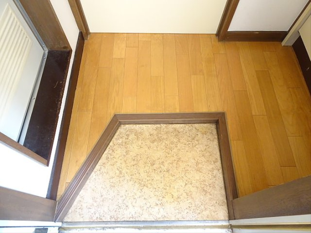 本町コーポあさひの玄関