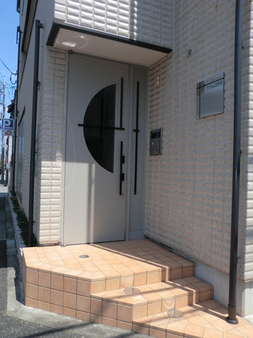 ヴァルム北赤羽のエントランス