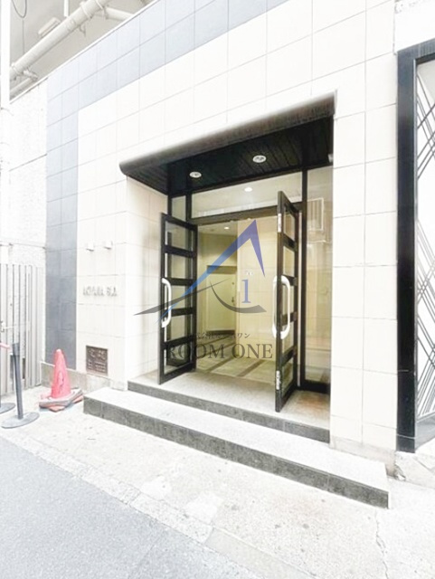 秋山ビルのエントランス|エントランスです。