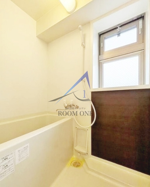 秋山ビルの浴室|お風呂です。