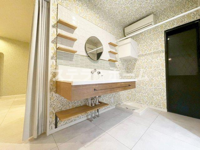 加島1戸建の独立洗面台|朝の身支度には欠かせない独立洗面化粧台