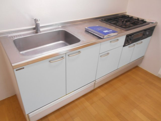 KAZU市川のキッチン