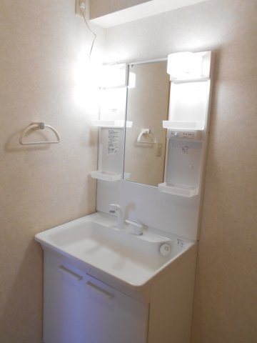 KAZU市川の独立洗面台