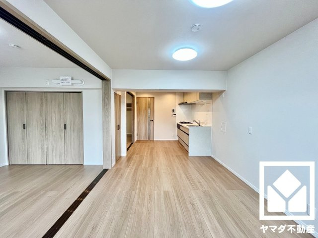 ユニ宇治マンション3号館の居間・リビング