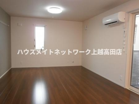 ｇｒｏｗｉｎｇの内装|洋室