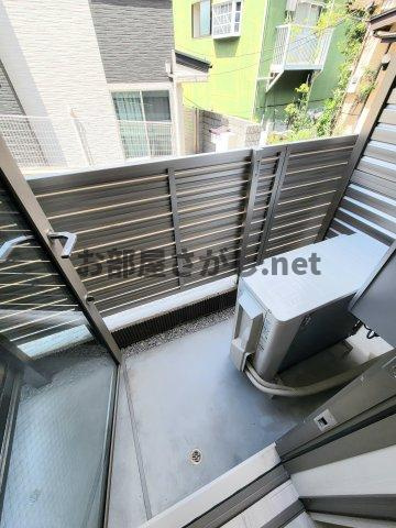 ロッソ・カンパーナのバルコニー|開放的で明るい空間を演出してくれるバルコニーです