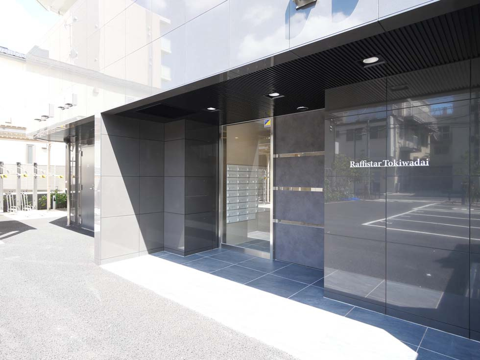 ラフィスタときわ台【おとり物件なし】#板橋区のエントランス|落ち着いた雰囲気の外観です