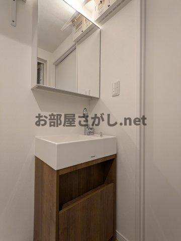 ルーデンス本蓮沼Ⅱの洗面所|広い洗面スペース