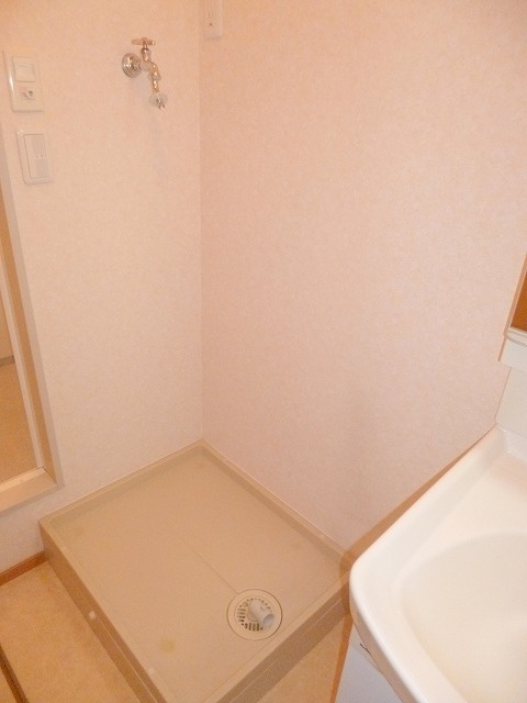 オークヒル　Ｓ棟の洗面所|室内洗濯置場