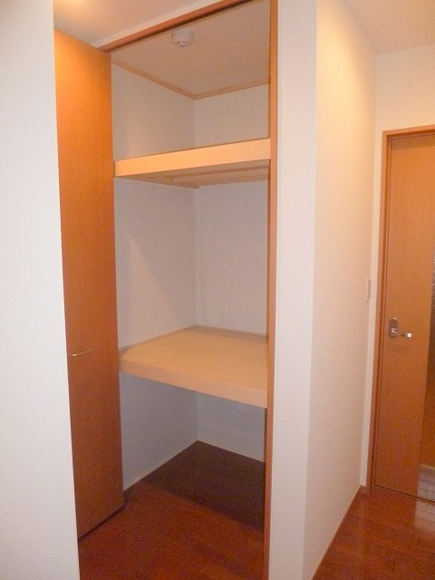 オークヒル　Ｓ棟の設備|リビング横収納