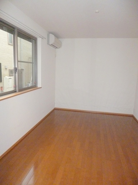 オークヒル　Ｓ棟の居間・リビング|各部屋エアコン付き