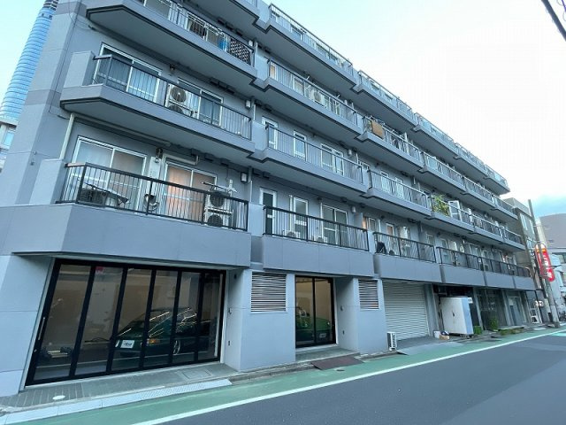 【外観】 | ★仲介手数料無料★麻布狸穴ナショナルコート（リノベーション工事済み）