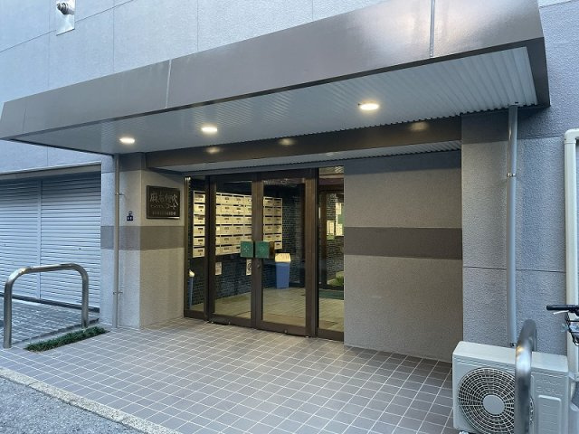 【エントランス】 | ★仲介手数料無料★麻布狸穴ナショナルコート（リノベーション工事済み）