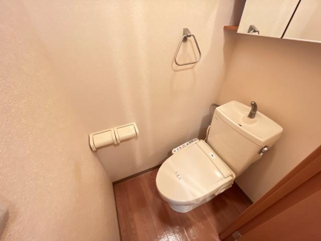 クリザンティームのトイレ|シャワー付トイレ