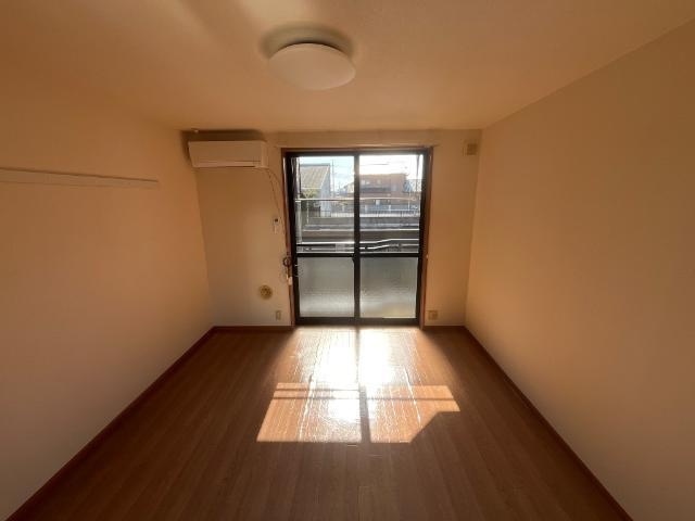 クリザンティームの内装|洋室