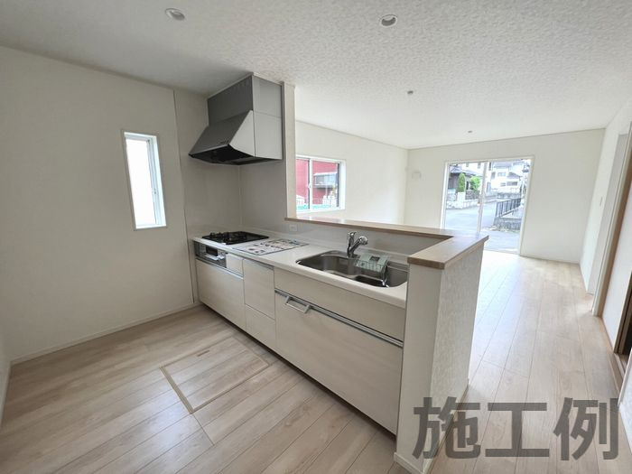 秦野市栄町新築戸建て　第1-2号棟のキッチン|使いやすいキッチンです