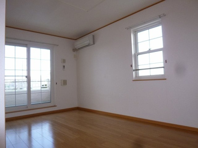 【居間・リビング】 | メイプルヴィラＡ