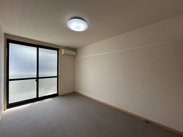 レオパレスパタータⅢの居間・リビング