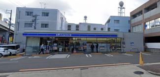 ローソン本郷駅西店 徒歩1分。 60m