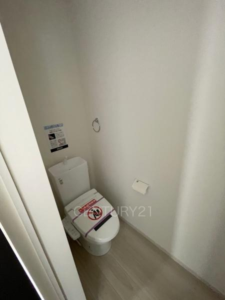 前橋市前箱田町1期 1号棟のトイレ|２階トイレです。
温水シャワー洗浄機能付きです。