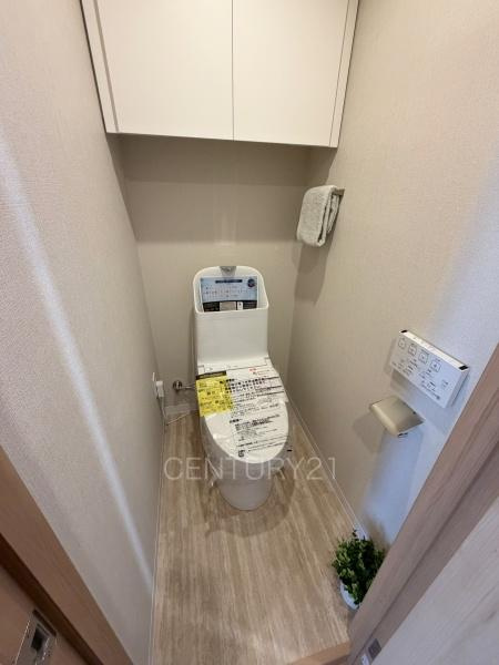 ベルメゾン末広Ｅのトイレ|温水シャワー洗浄機能付きです。