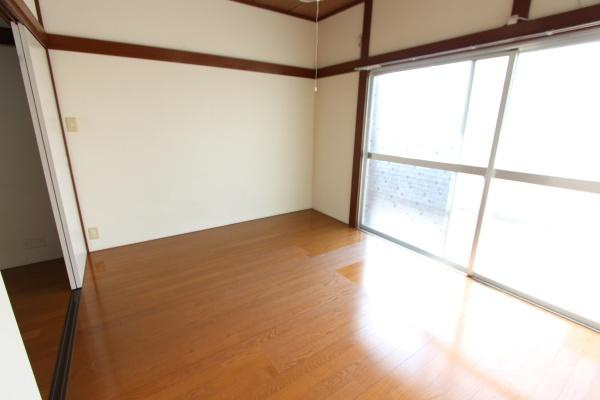 さくらハイツの洋室