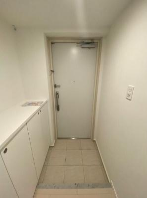 【玄関】 | Nanpeidai Hilltop House