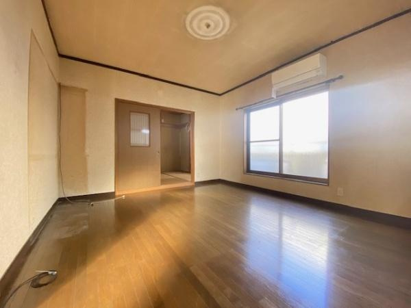 【居間・リビング】