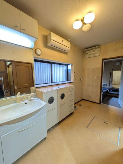 【独立洗面台】