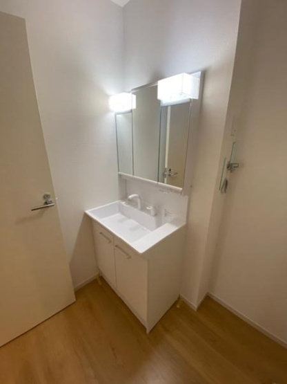 【独立洗面台】