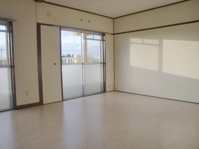 【居間・リビング】 | ラフェスタ新開 | ■ＬＤＫ(１２．５帖)