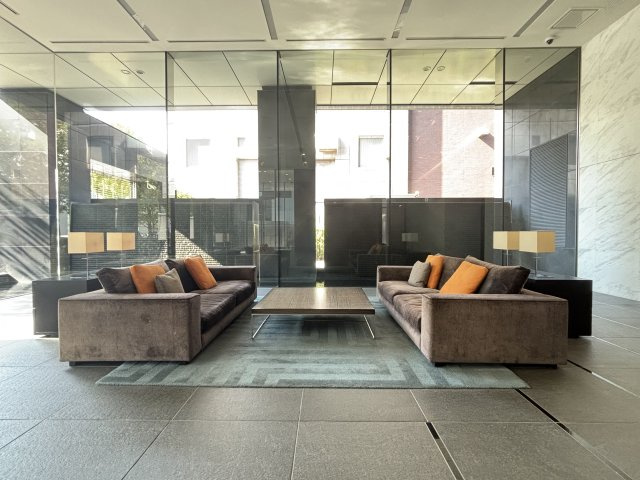 コートレジデントタワーのエントランス